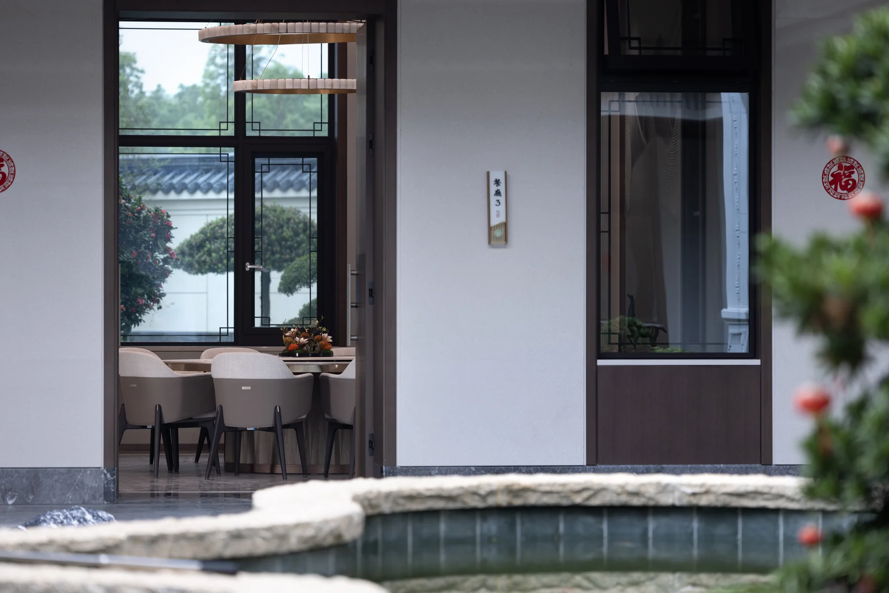 Jieyang water garden and dining view