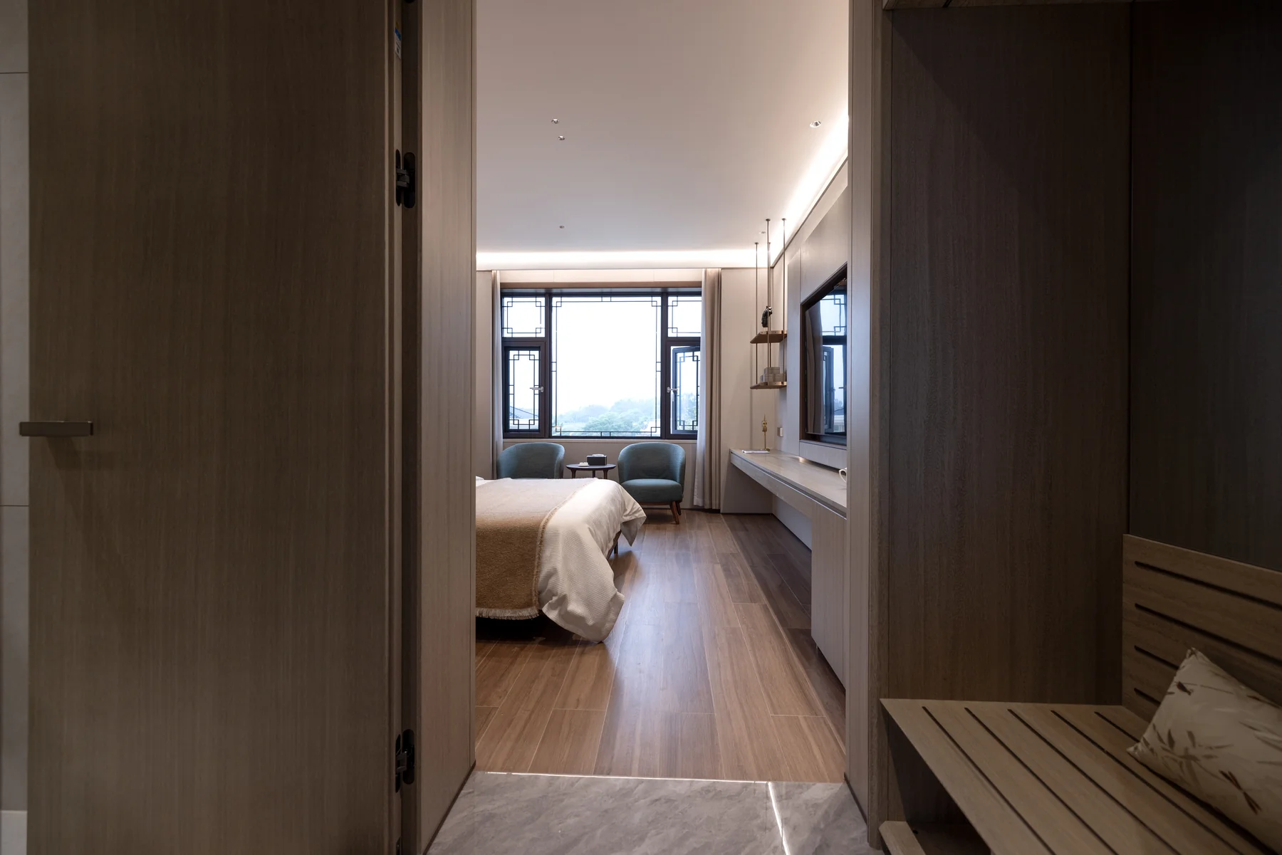Jieyang bedroom and wardrobe transition