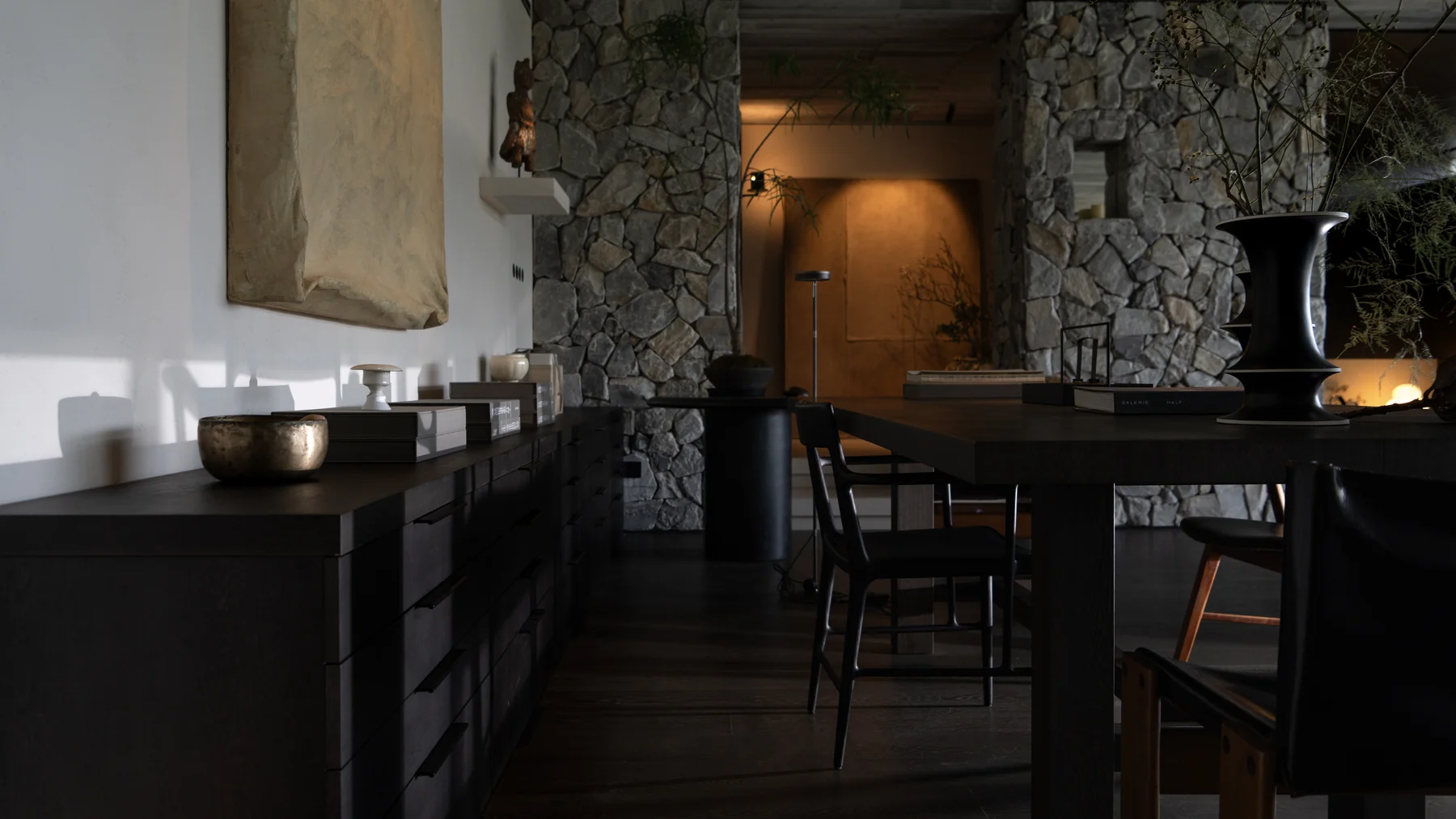 Wu Bin Residence dining space and built-in joinery