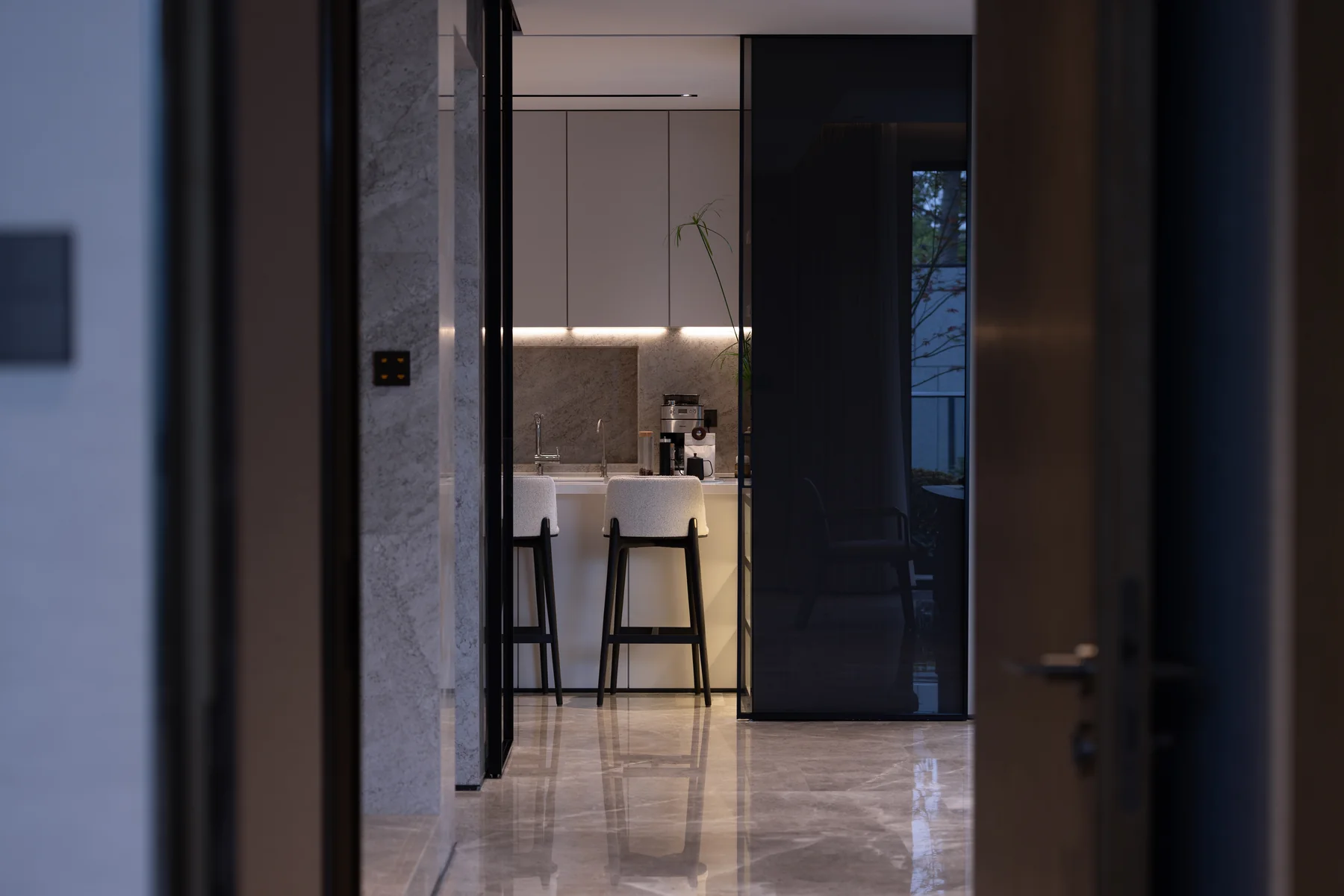 Yuandi No.1 interior transition