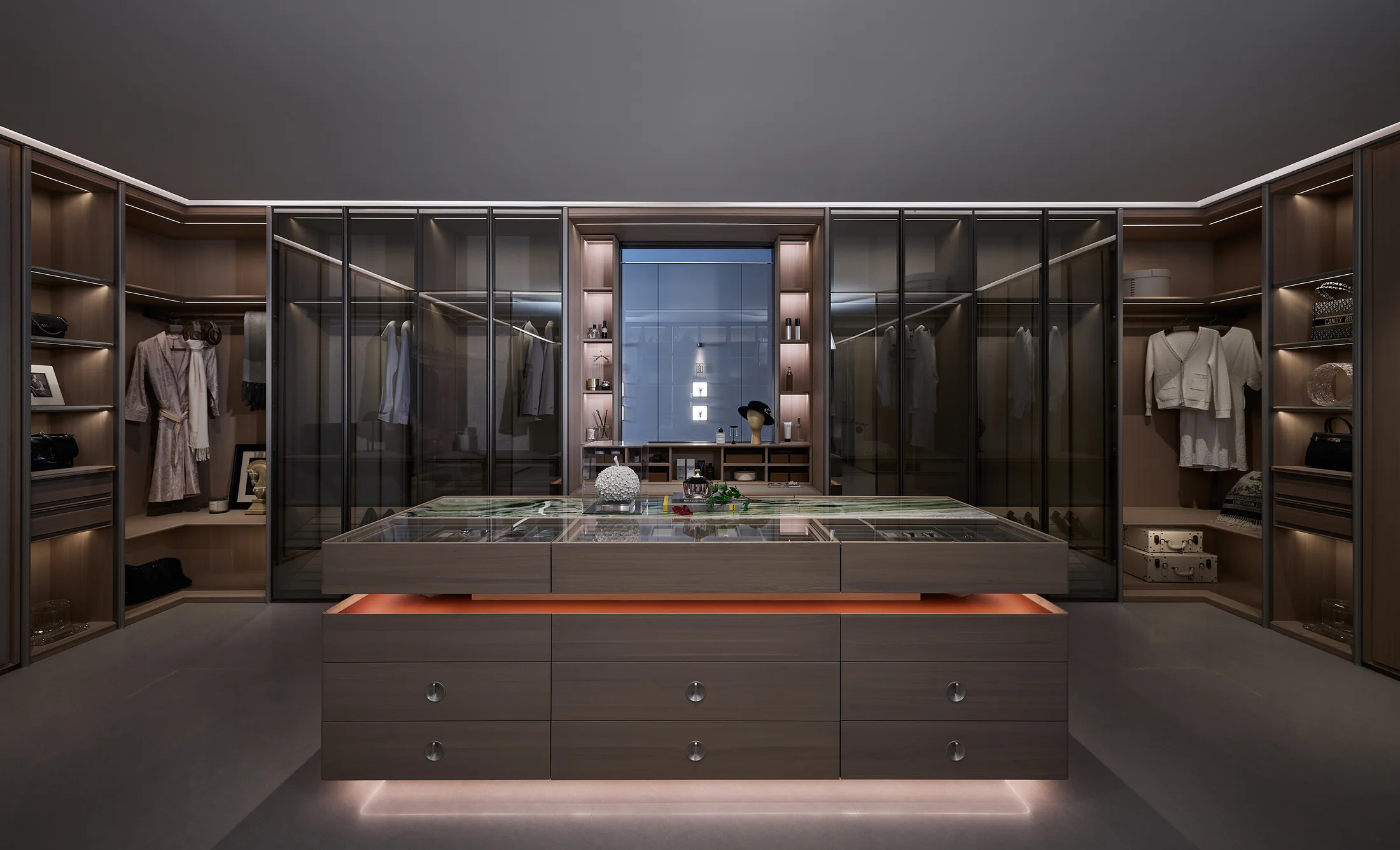 POSEENA wardrobe space